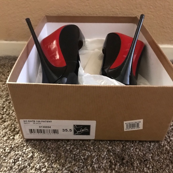 Christian Louboutin “So Kate” in Black size 35.5 - Picture 3 of 6